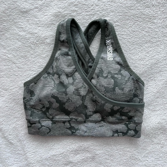 GYMSHARK Adapt Camo Seamless Sports Bra and Shorts – Green - Picture 2 of 11